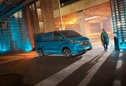 Ford E-Transit Custom: Έτοιμο να ενισχύσει την παραγωγικότητα στις επιχειρήσεις